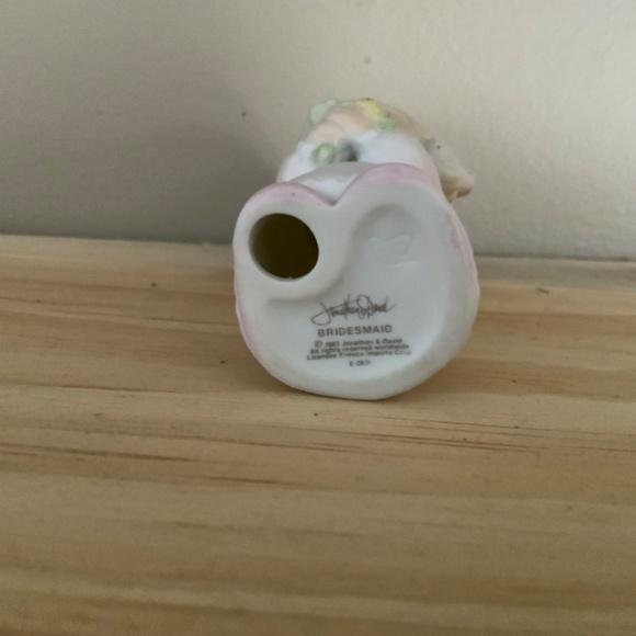 Bridesmaid Precious Moments Ceramic Figurine - Picture 5 of 5
